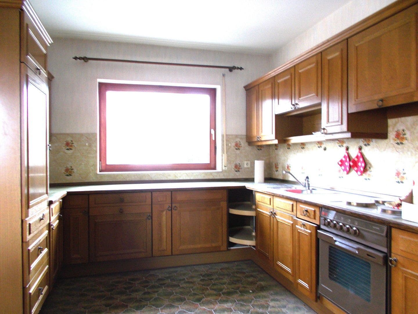 Prenájom bytu 4-izbový 124 m², Weinbergring 30, Langenselbold, Hesensko Prenájom bytu 4-izbový 124 m², Weinbergring 30, Langenselbold, Hesensko