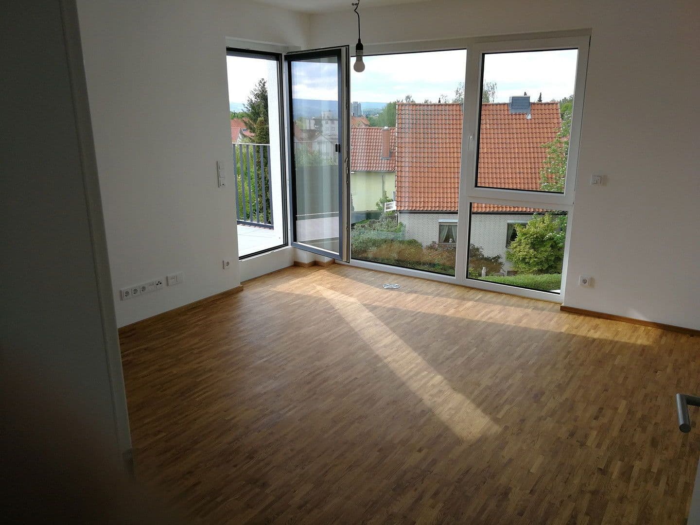 Prenájom bytu 4-izbový 125 m², Göttingen, Dolné Sasko Prenájom bytu 4-izbový 125 m², Göttingen, Dolné Sasko
