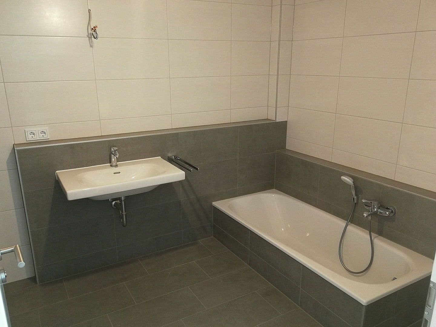 Prenájom bytu 4-izbový 125 m², Göttingen, Dolné Sasko Prenájom bytu 4-izbový 125 m², Göttingen, Dolné Sasko