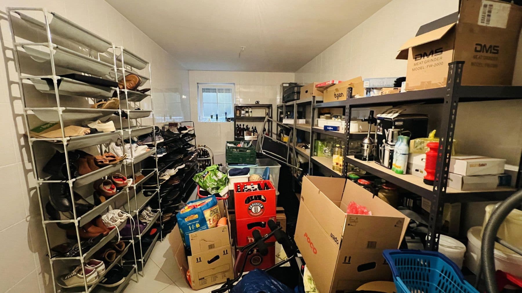 Prenájom bytu 7-izbový 266 m², Indianapolisstr.62, Köln, Severné Porýnie - Westfálsko Prenájom bytu 7-izbový 266 m², Indianapolisstr.62, Köln, Severné Porýnie - Westfálsko