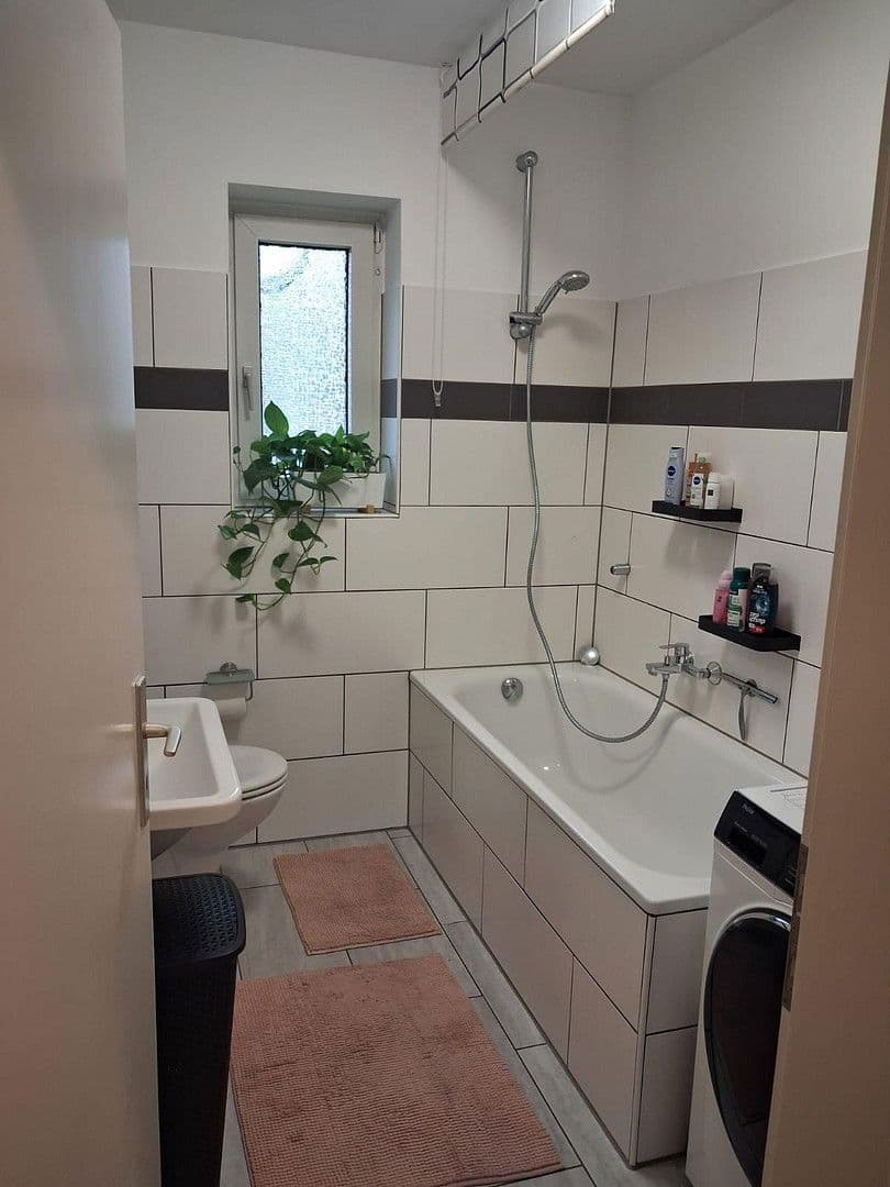 Prenájom bytu 2-izbový 49 m², Robert-Koch-Straße 10, Leverkusen, Severné Porýnie - Westfálsko Prenájom bytu 2-izbový 49 m², Robert-Koch-Straße 10, Leverkusen, Severné Porýnie - Westfálsko