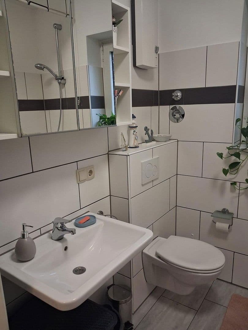 Prenájom bytu 2-izbový 49 m², Robert-Koch-Straße 10, Leverkusen, Severné Porýnie - Westfálsko Prenájom bytu 2-izbový 49 m², Robert-Koch-Straße 10, Leverkusen, Severné Porýnie - Westfálsko