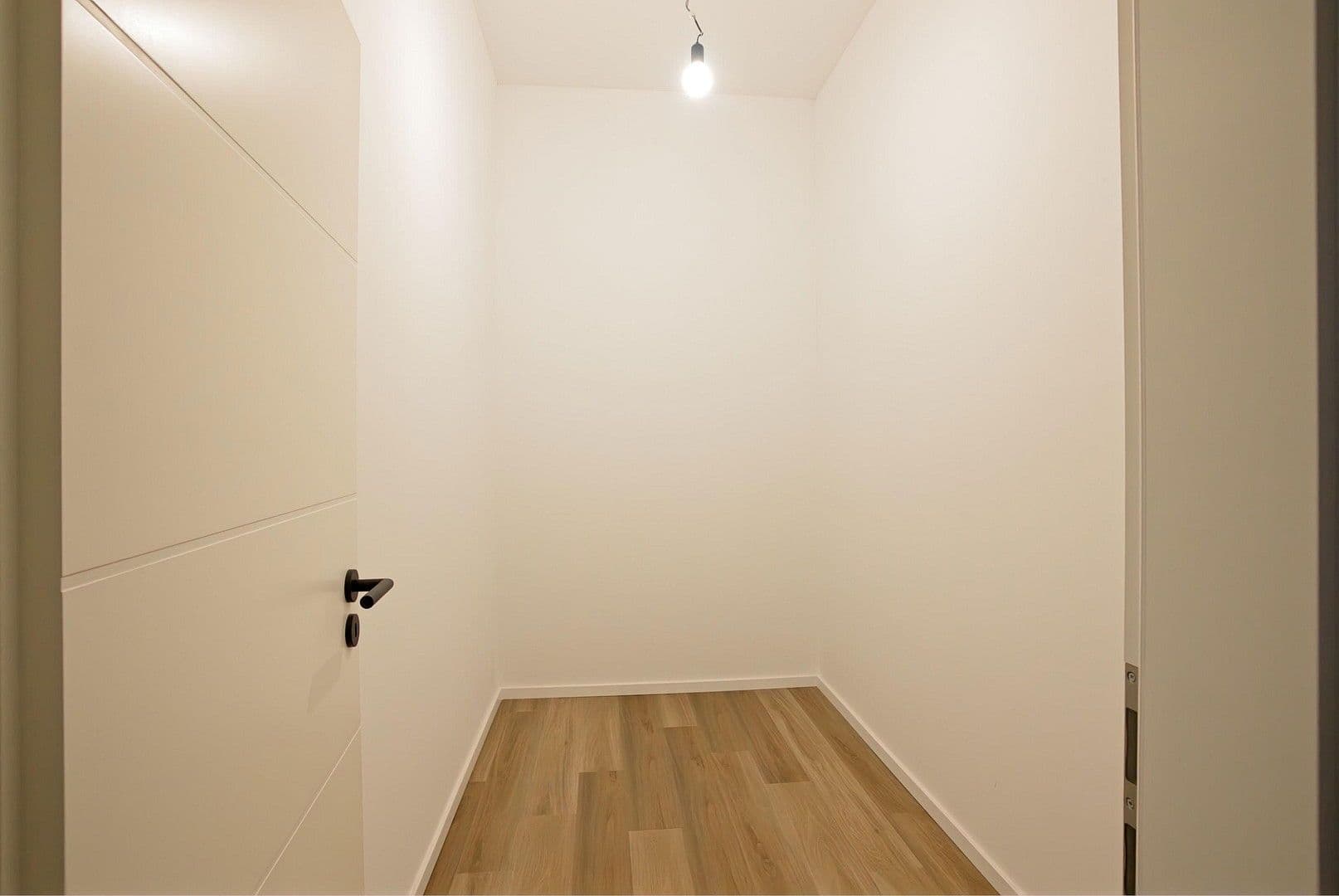 Prenájom bytu 4-izbový 130 m², Göhrdestraße 1a, Himbergen, Dolné Sasko Prenájom bytu 4-izbový 130 m², Göhrdestraße 1a, Himbergen, Dolné Sasko