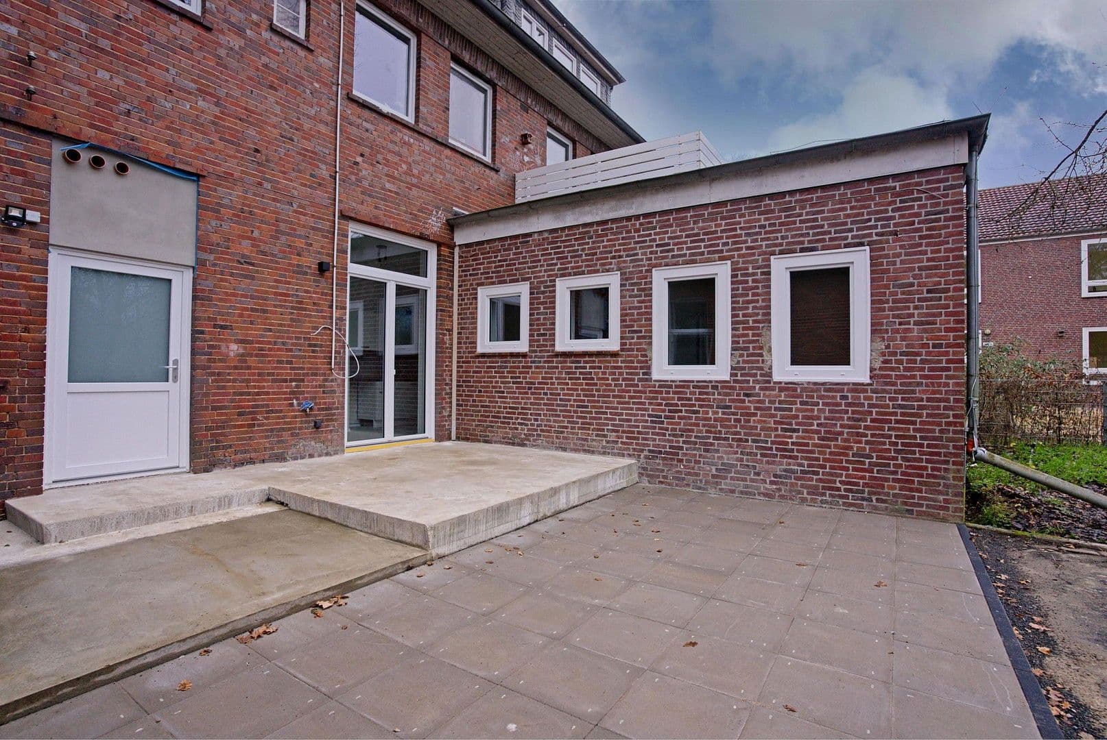 Prenájom bytu 4-izbový 130 m², Göhrdestraße 1a, Himbergen, Dolné Sasko Prenájom bytu 4-izbový 130 m², Göhrdestraße 1a, Himbergen, Dolné Sasko