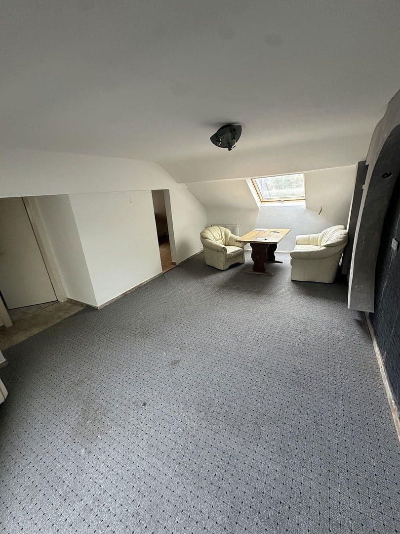 Predaj domu 161 m², pozemek 350 m², Str. des 13. Januar 268, Völklingen, Sársko Predaj domu 161 m², pozemek 350 m², Str. des 13. Januar 268, Völklingen, Sársko