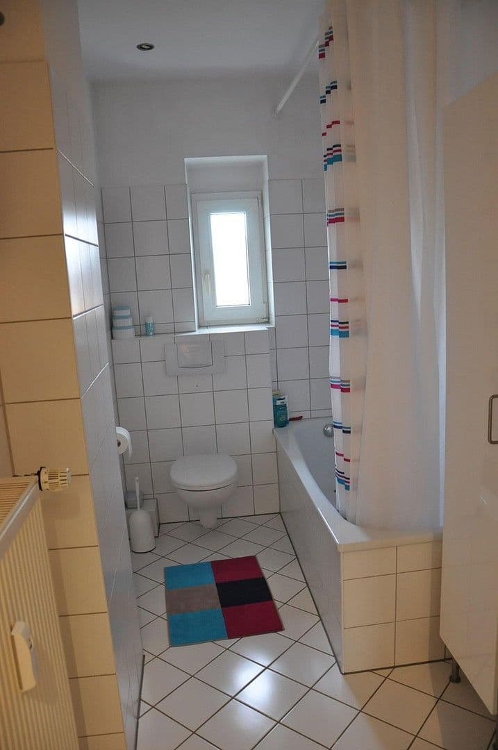 Prenájom bytu 3-izbový 64 m², Düsseldorf, Severné Porýnie - Westfálsko Prenájom bytu 3-izbový 64 m², Düsseldorf, Severné Porýnie - Westfálsko