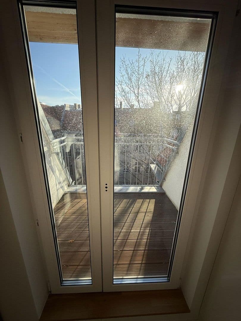 Prenájom bytu 3-izbový 99 m², Blissestraße, Berlin, Berlín Prenájom bytu 3-izbový 99 m², Blissestraße, Berlin, Berlín