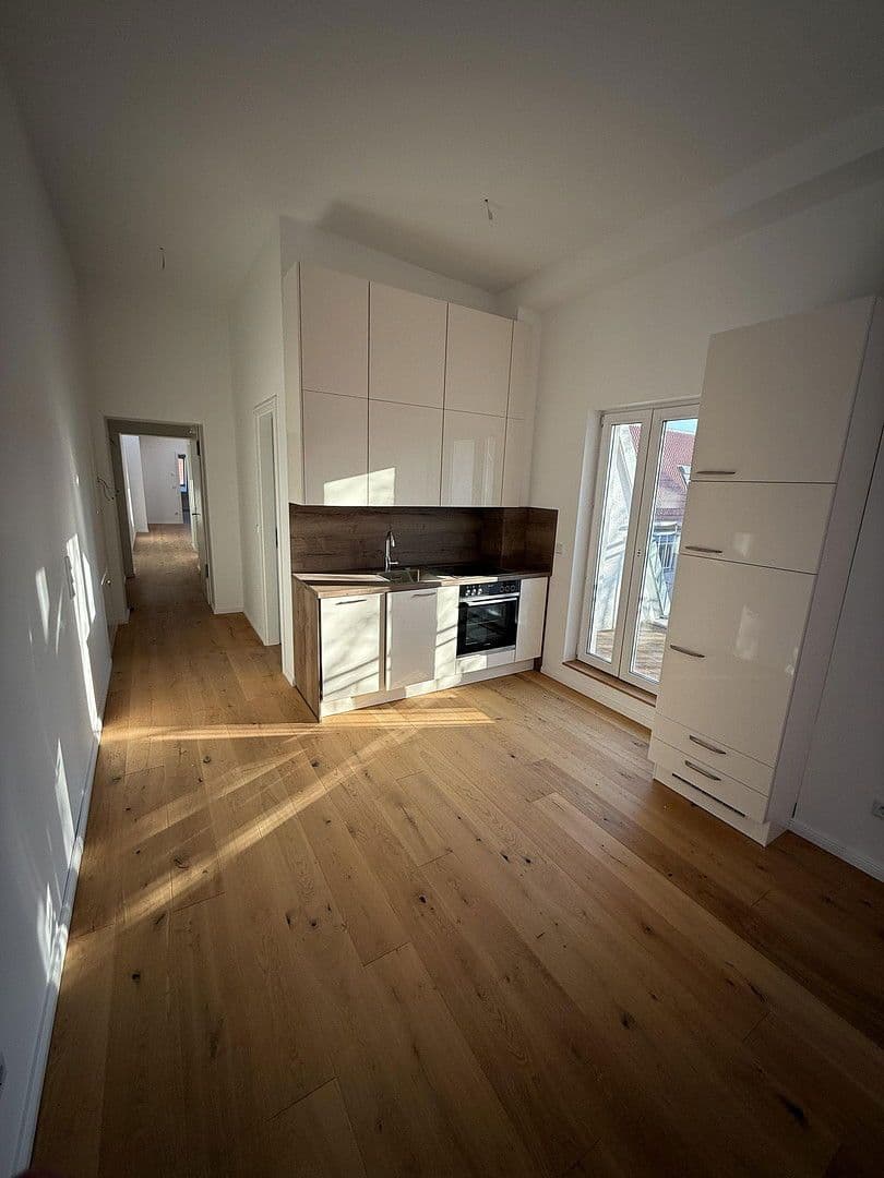 Prenájom bytu 3-izbový 99 m², Blissestraße, Berlin, Berlín Prenájom bytu 3-izbový 99 m², Blissestraße, Berlin, Berlín