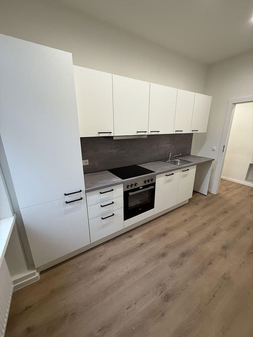 Prenájom bytu 2-izbový 85 m², Provinzstraße, Berlin, Berlín Prenájom bytu 2-izbový 85 m², Provinzstraße, Berlin, Berlín