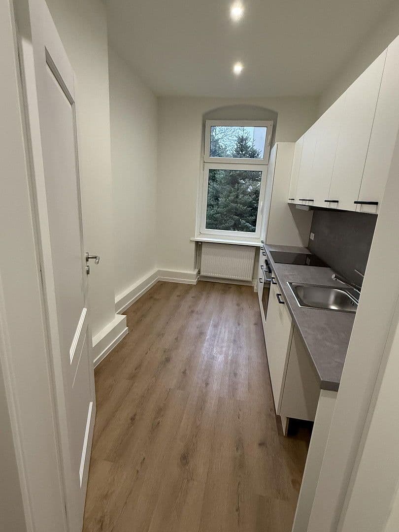 Prenájom bytu 2-izbový 85 m², Provinzstraße, Berlin, Berlín Prenájom bytu 2-izbový 85 m², Provinzstraße, Berlin, Berlín