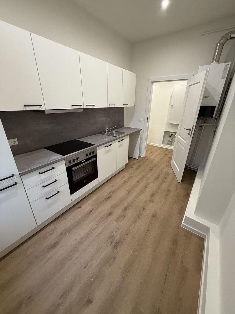 Prenájom bytu 2-izbový 85 m², Provinzstraße, Berlin, Berlín Prenájom bytu 2-izbový 85 m², Provinzstraße, Berlin, Berlín