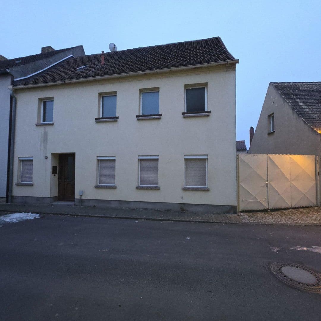 Predaj domu 170 m², pozemek 520 m², Breitscheidtsraße 10, Bad Schmiedeberg, Sasko-Anhaltsko Predaj domu 170 m², pozemek 520 m², Breitscheidtsraße 10, Bad Schmiedeberg, Sasko-Anhaltsko