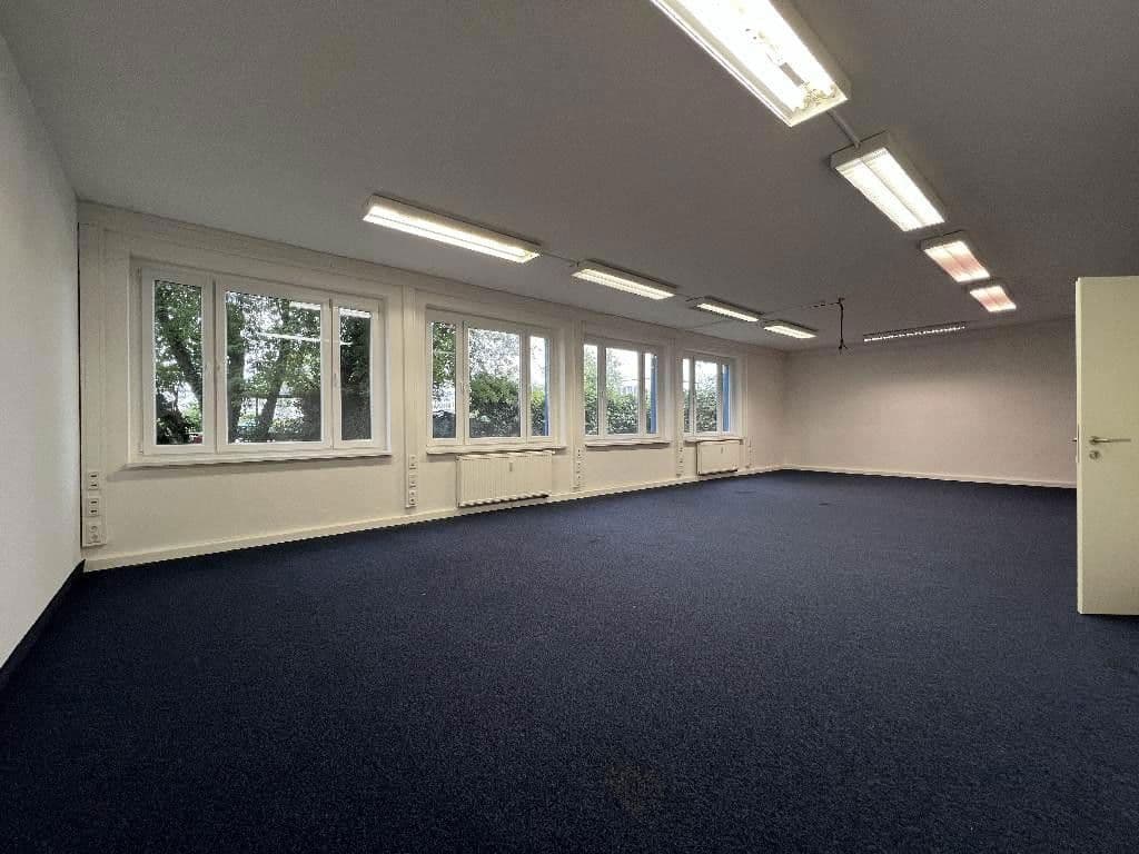 Prenájom kancelárie 2.000 m², Grenzstraße 28, Halle, Sasko-Anhaltsko Prenájom kancelárie 2.000 m², Grenzstraße 28, Halle, Sasko-Anhaltsko