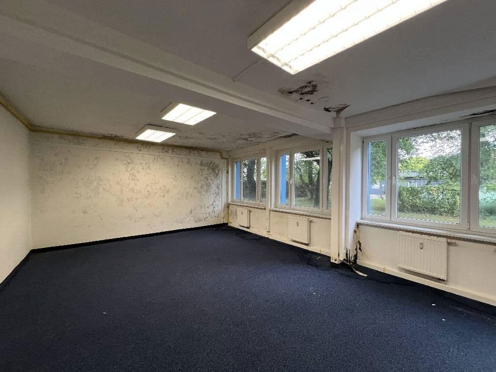 Prenájom kancelárie 2.000 m², Grenzstraße 28, Halle, Sasko-Anhaltsko Prenájom kancelárie 2.000 m², Grenzstraße 28, Halle, Sasko-Anhaltsko