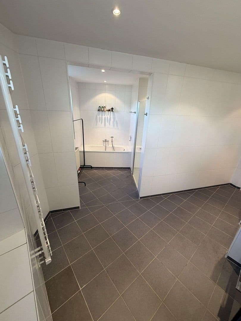 Predaj bytu 3-izbový 117 m², Saseler Chaussee 240, Hamburg, Hamburg Predaj bytu 3-izbový 117 m², Saseler Chaussee 240, Hamburg, Hamburg