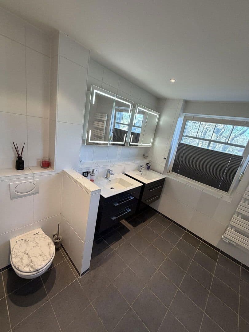 Predaj bytu 3-izbový 117 m², Saseler Chaussee 240, Hamburg, Hamburg Predaj bytu 3-izbový 117 m², Saseler Chaussee 240, Hamburg, Hamburg