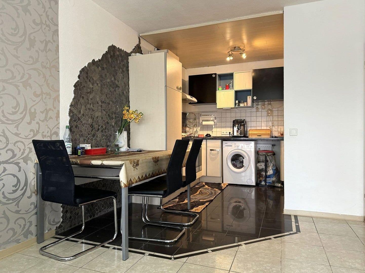 Prenájom bytu 2-izbový 48 m², Karlsruhe, Bádensko-Wurttembersko Prenájom bytu 2-izbový 48 m², Karlsruhe, Bádensko-Wurttembersko