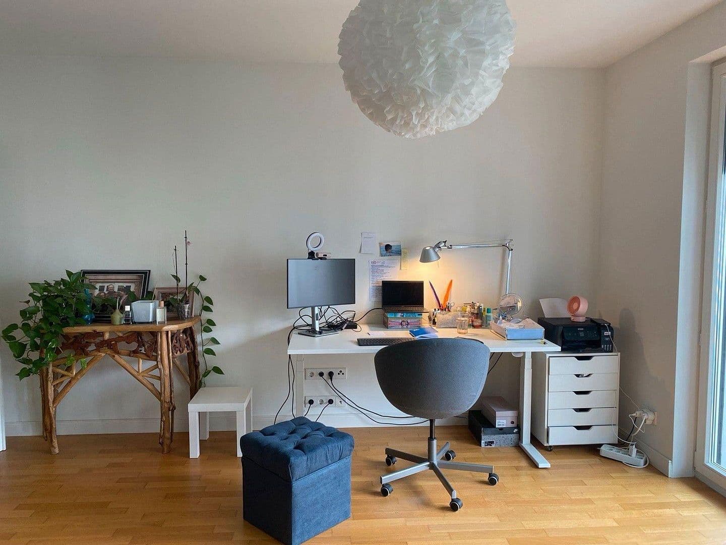 Prenájom bytu 3-izbový 100 m², Düsseldorf, Severné Porýnie - Westfálsko Prenájom bytu 3-izbový 100 m², Düsseldorf, Severné Porýnie - Westfálsko