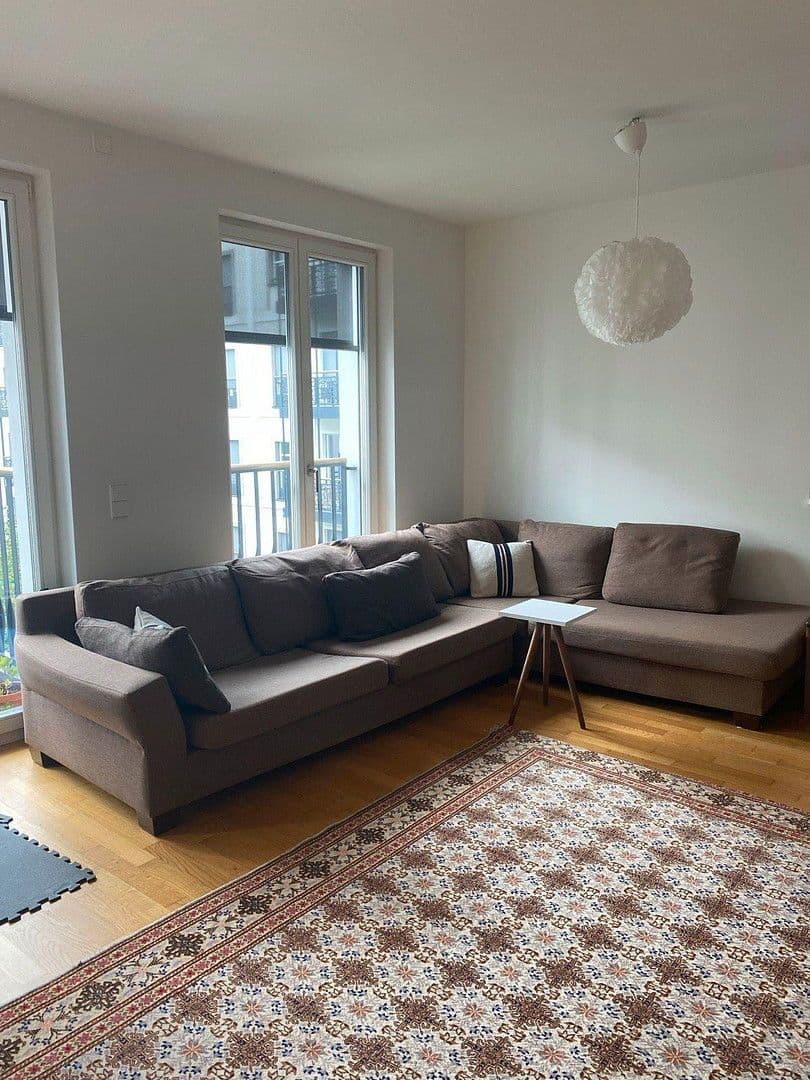 Prenájom bytu 3-izbový 100 m², Düsseldorf, Severné Porýnie - Westfálsko Prenájom bytu 3-izbový 100 m², Düsseldorf, Severné Porýnie - Westfálsko