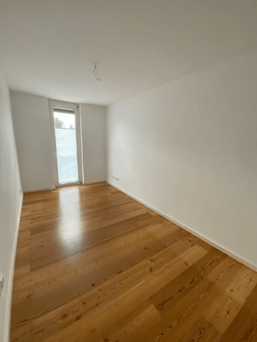 Prenájom bytu 3-izbový 112 m², Ettlingen, Bádensko-Wurttembersko Prenájom bytu 3-izbový 112 m², Ettlingen, Bádensko-Wurttembersko