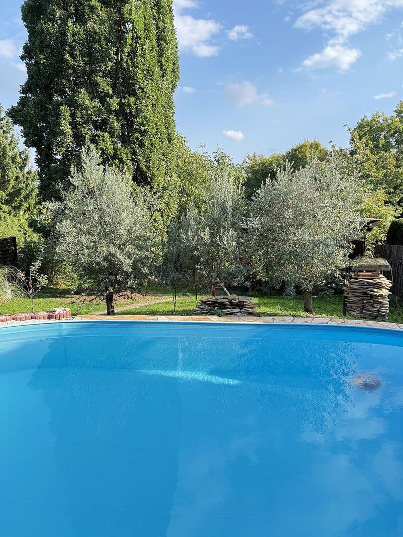 Prenájom bytu 5-izbový 165 m², Koblenz, Porýnie-Falcko Prenájom bytu 5-izbový 165 m², Koblenz, Porýnie-Falcko