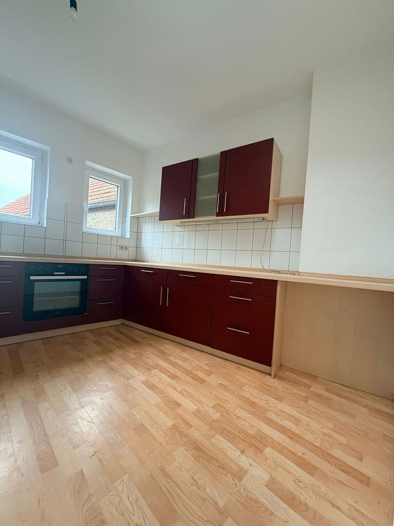 Prenájom bytu 5-izbový 110 m², Sickte, Dolné Sasko Prenájom bytu 5-izbový 110 m², Sickte, Dolné Sasko