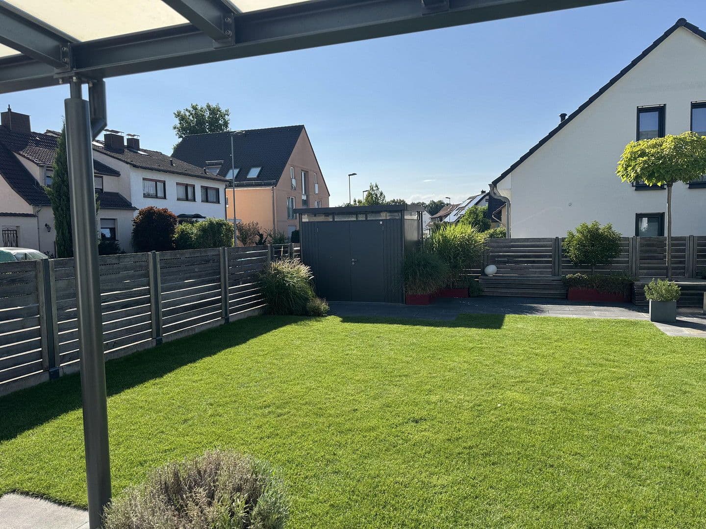 Predaj domu 190 m², pozemek 380 m², Neu-Isenburg, Hesensko Predaj domu 190 m², pozemek 380 m², Neu-Isenburg, Hesensko