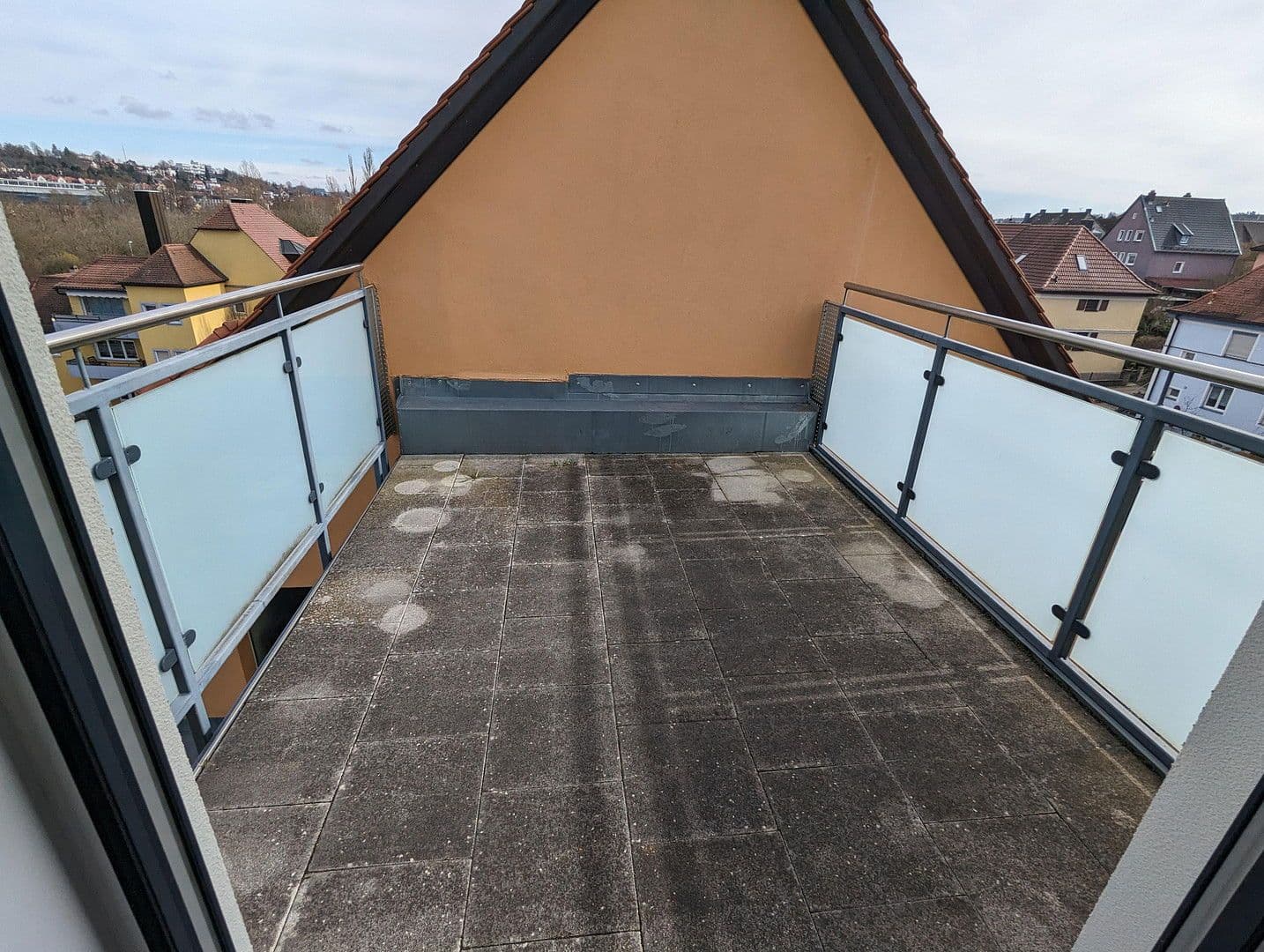 Prenájom bytu 2-izbový 90 m², Ansbach, Bavorsko Prenájom bytu 2-izbový 90 m², Ansbach, Bavorsko