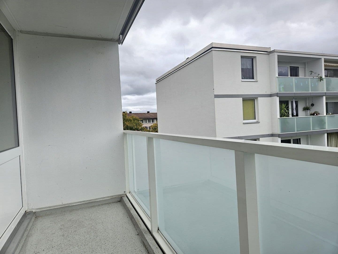 Prenájom bytu 3-izbový 75 m², Heiglhofstraße 80, München, Bavorsko Prenájom bytu 3-izbový 75 m², Heiglhofstraße 80, München, Bavorsko