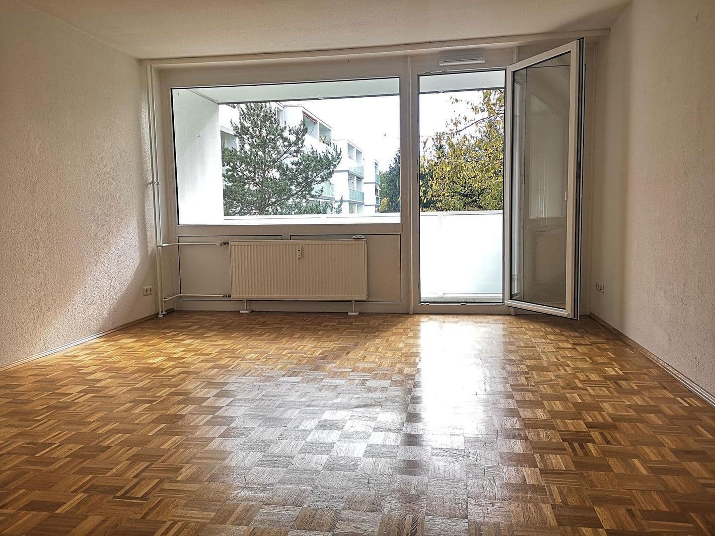 Prenájom bytu 3-izbový 75 m², Heiglhofstraße 80, München, Bavorsko Prenájom bytu 3-izbový 75 m², Heiglhofstraße 80, München, Bavorsko