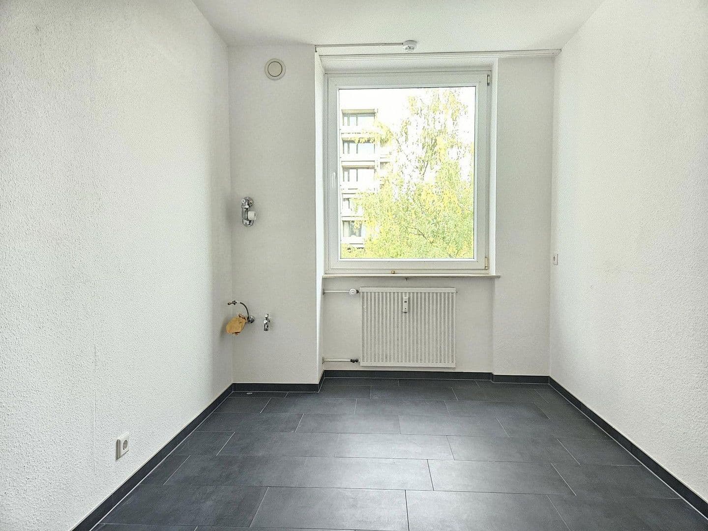 Prenájom bytu 3-izbový 75 m², Heiglhofstraße 80, München, Bavorsko Prenájom bytu 3-izbový 75 m², Heiglhofstraße 80, München, Bavorsko