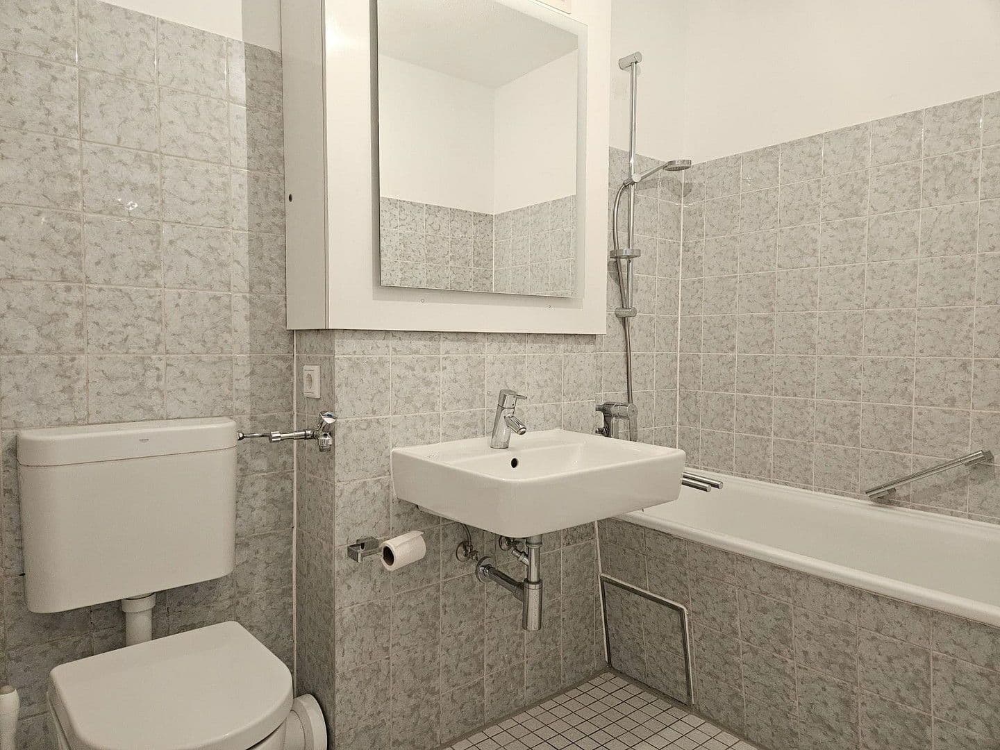 Prenájom bytu 3-izbový 75 m², Heiglhofstraße 80, München, Bavorsko Prenájom bytu 3-izbový 75 m², Heiglhofstraße 80, München, Bavorsko