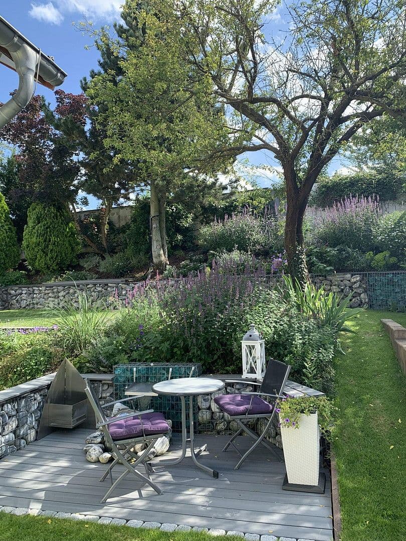 Predaj domu 237 m², pozemek 525 m², Ingelheim am Rhein, Porýnie-Falcko Predaj domu 237 m², pozemek 525 m², Ingelheim am Rhein, Porýnie-Falcko