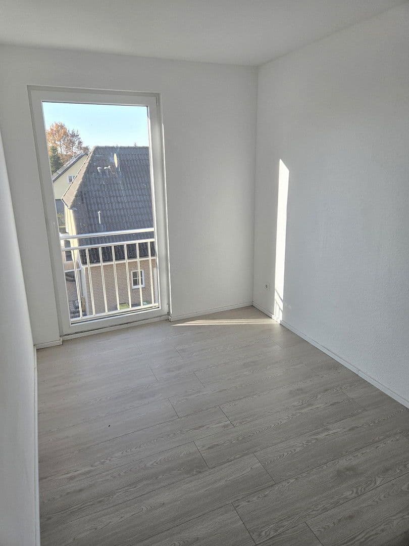 Prenájom bytu 2-izbový 34 m², Bruchmühler Str. 77, Fredersdorf-Vogelsdorf, Brandenbursko Prenájom bytu 2-izbový 34 m², Bruchmühler Str. 77, Fredersdorf-Vogelsdorf, Brandenbursko