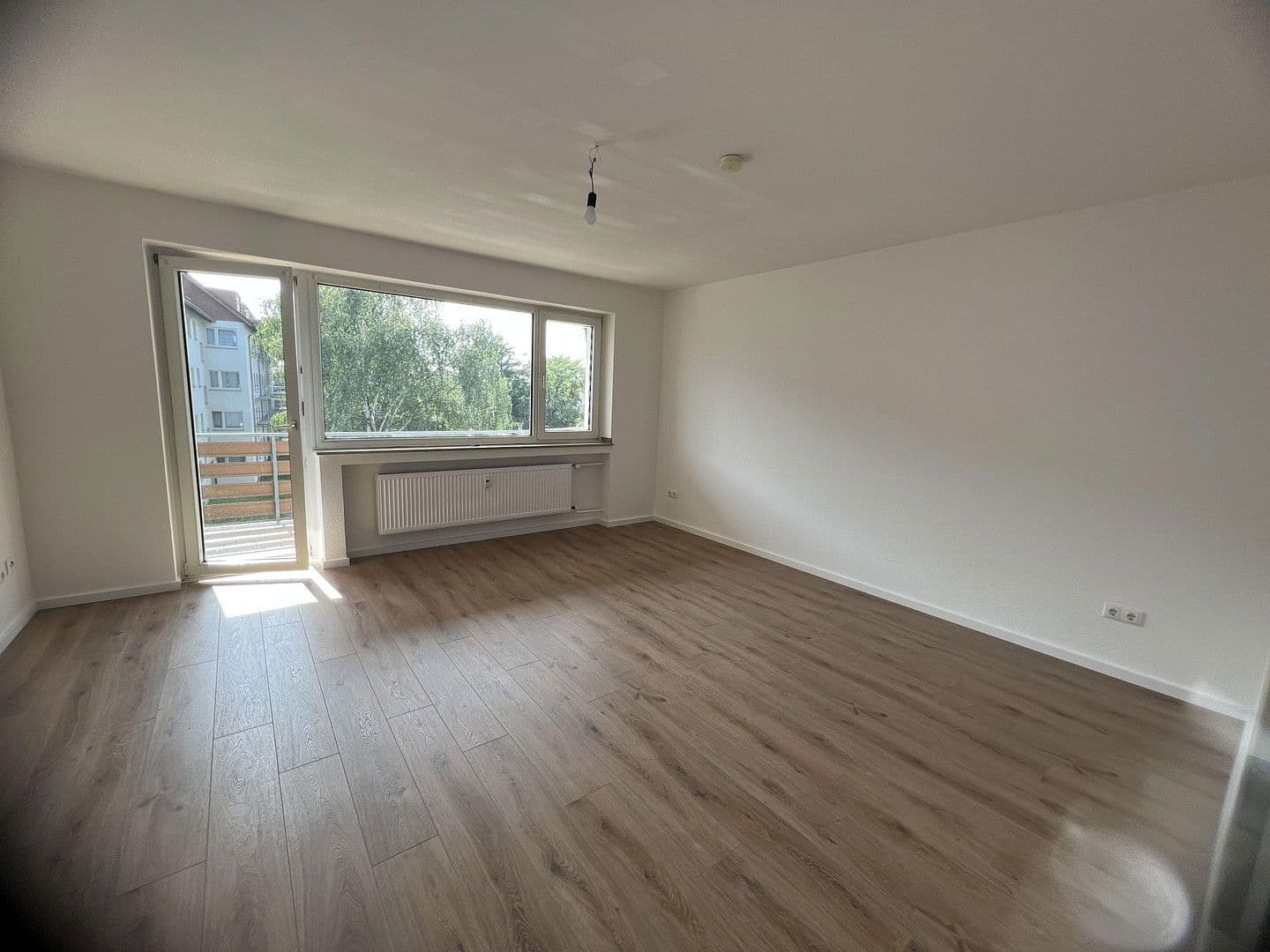 Prenájom bytu 2-izbový 57 m², Dönhoffstr.28, Leverkusen, Severné Porýnie - Westfálsko Prenájom bytu 2-izbový 57 m², Dönhoffstr.28, Leverkusen, Severné Porýnie - Westfálsko