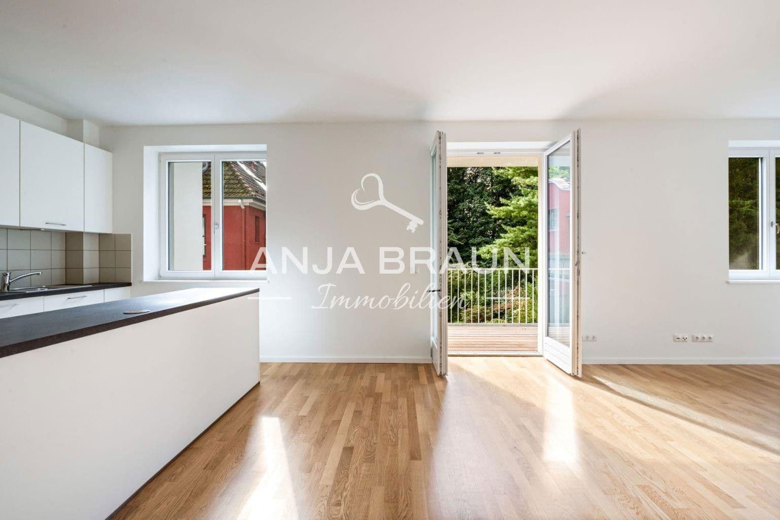 Prenájom bytu 2-izbový 77 m², Hamburg, Hamburg Prenájom bytu 2-izbový 77 m², Hamburg, Hamburg