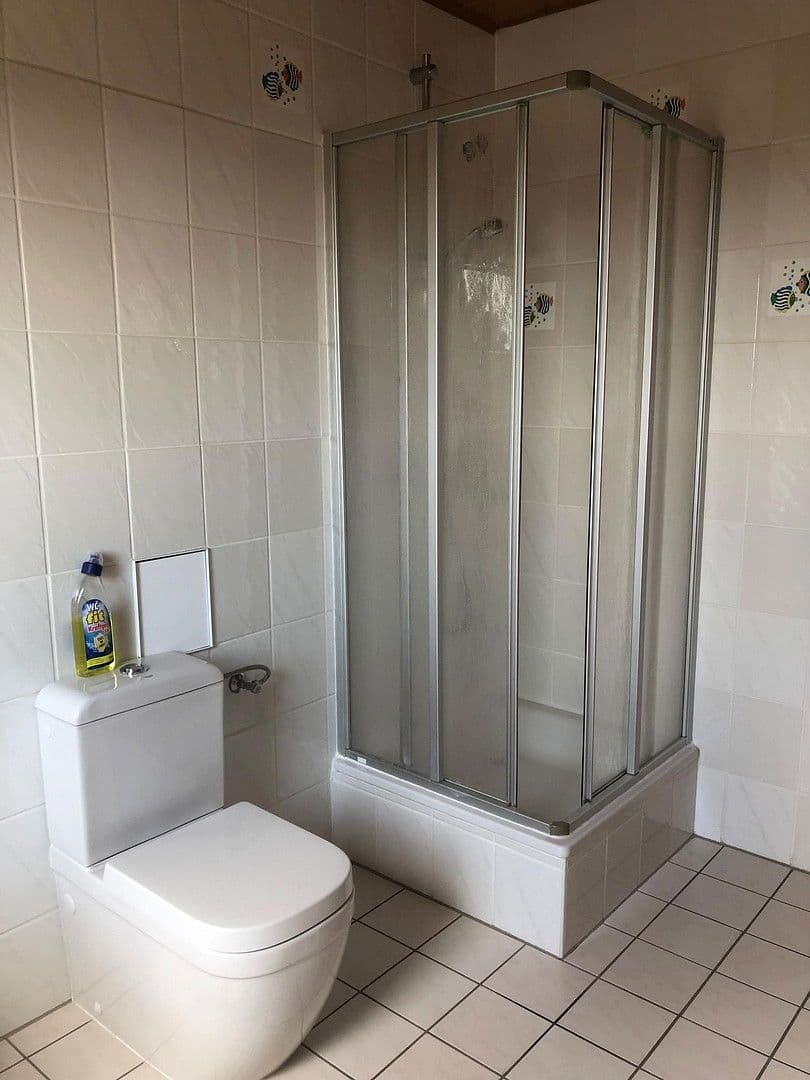 Prenájom bytu 4-izbový 94 m², Bahraer Straße 14, Hirschstein, Sasko Prenájom bytu 4-izbový 94 m², Bahraer Straße 14, Hirschstein, Sasko