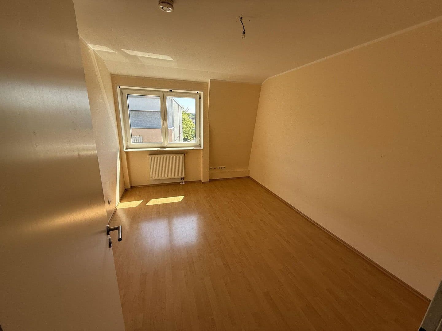 Prenájom bytu 4-izbový 130 m², Fischbacherstrasse 22, Kelkheim (Taunus), Hesensko Prenájom bytu 4-izbový 130 m², Fischbacherstrasse 22, Kelkheim (Taunus), Hesensko