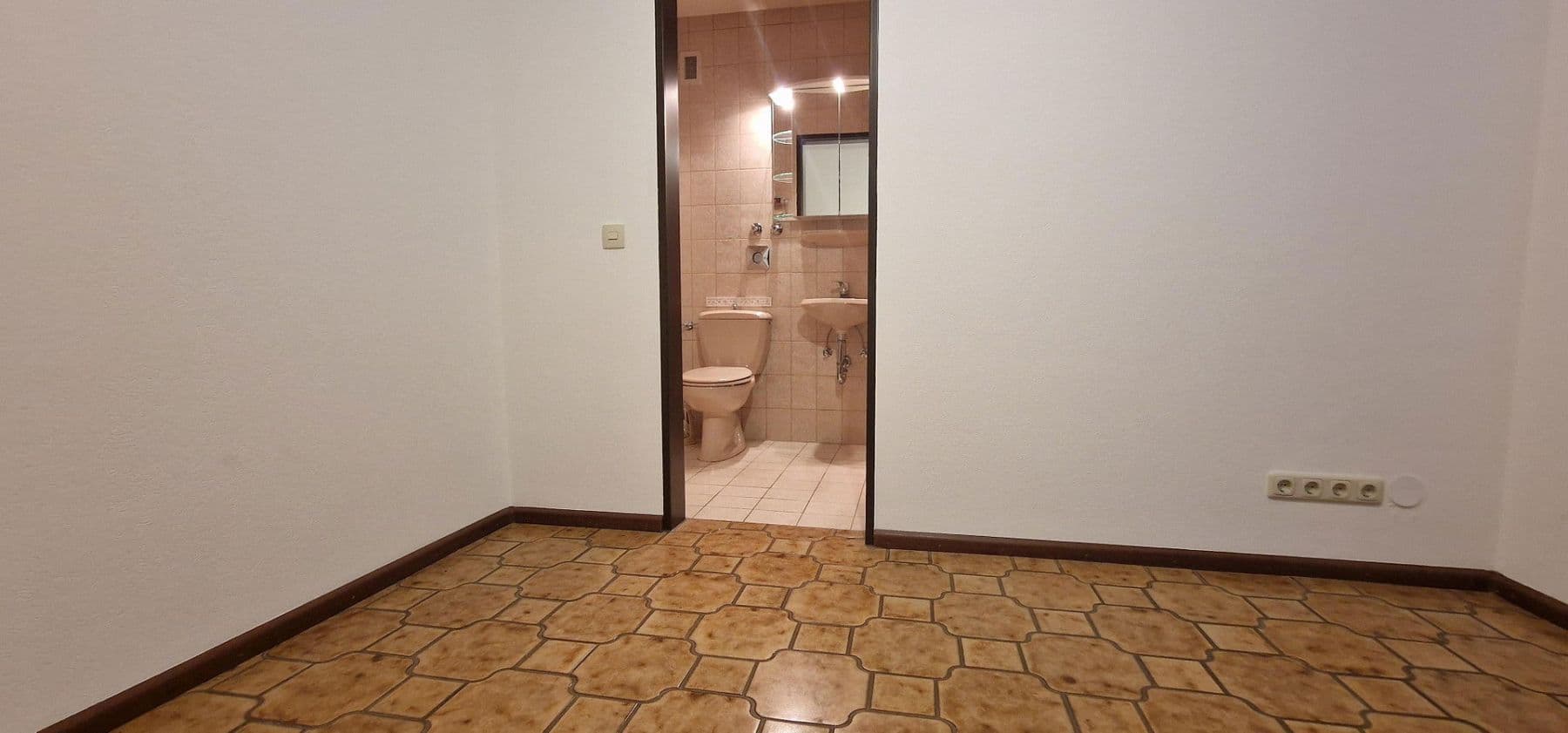 Predaj bytu 4-izbový 136 m², Köln (Eil), Severné Porýnie - Westfálsko Predaj bytu 4-izbový 136 m², Köln (Eil), Severné Porýnie - Westfálsko