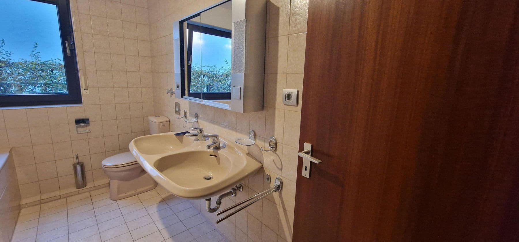 Predaj bytu 4-izbový 136 m², Köln (Eil), Severné Porýnie - Westfálsko Predaj bytu 4-izbový 136 m², Köln (Eil), Severné Porýnie - Westfálsko