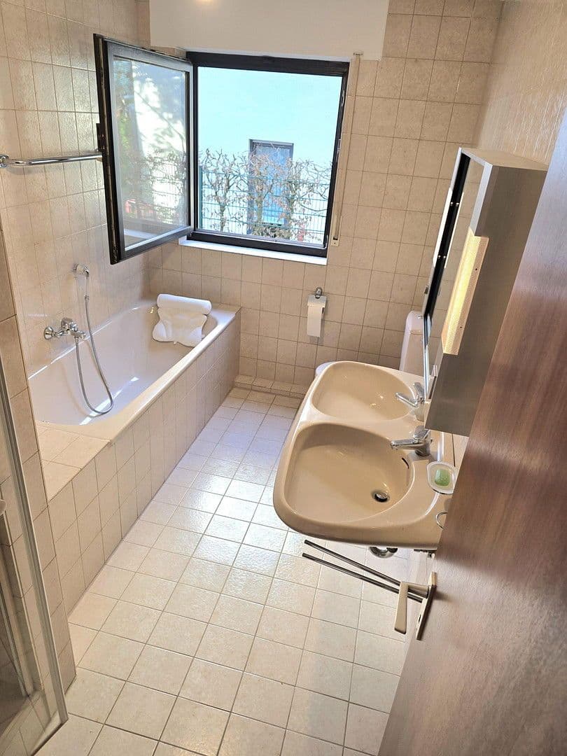 Predaj bytu 4-izbový 136 m², Köln (Eil), Severné Porýnie - Westfálsko Predaj bytu 4-izbový 136 m², Köln (Eil), Severné Porýnie - Westfálsko