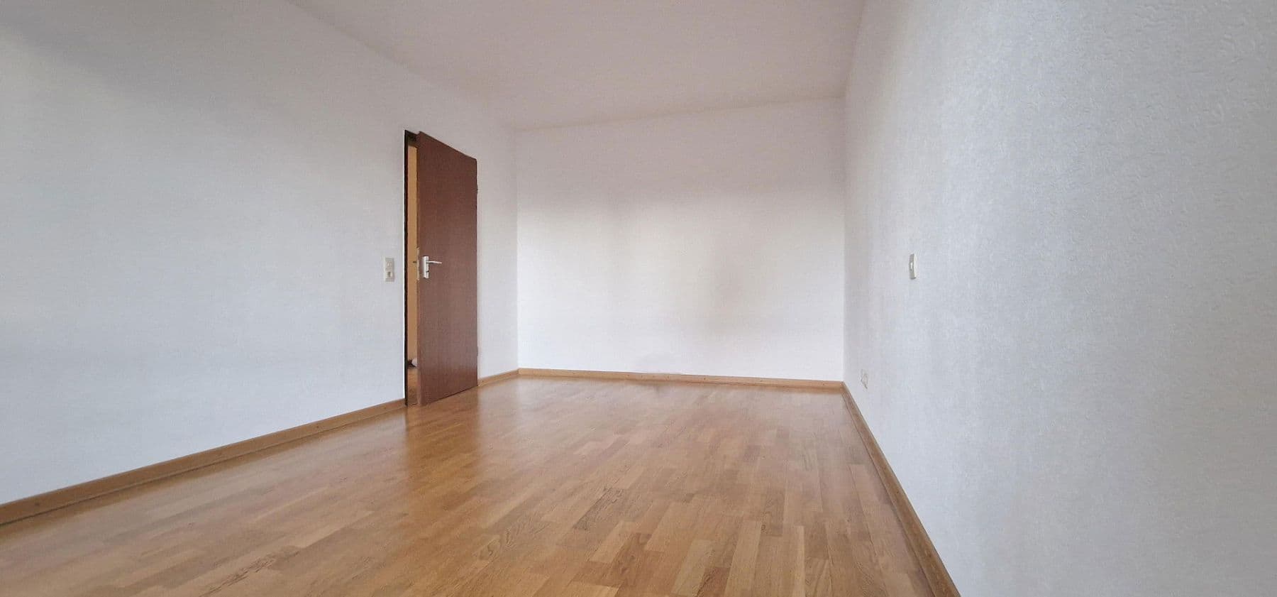 Predaj bytu 4-izbový 136 m², Köln (Eil), Severné Porýnie - Westfálsko Predaj bytu 4-izbový 136 m², Köln (Eil), Severné Porýnie - Westfálsko