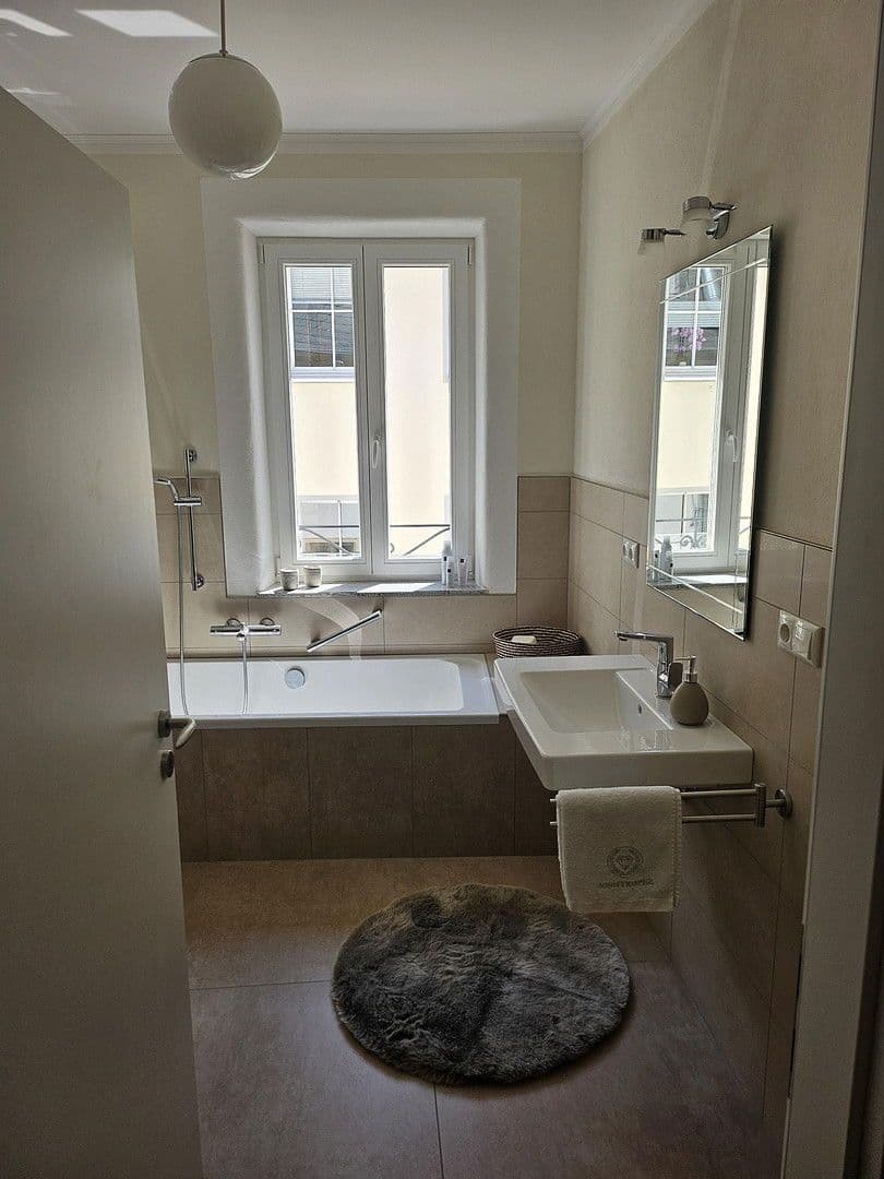 Prenájom bytu 2-izbový 87 m², Schlossberg 2, Saarburg, Porýnie-Falcko Prenájom bytu 2-izbový 87 m², Schlossberg 2, Saarburg, Porýnie-Falcko