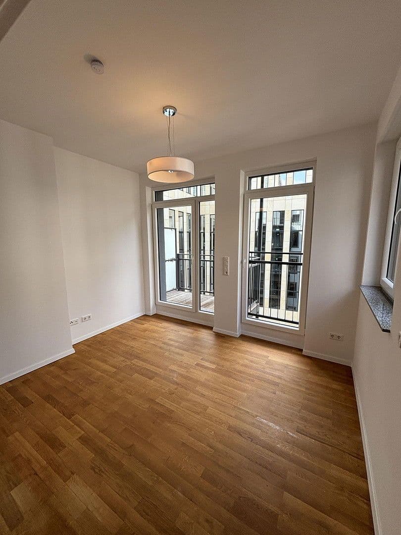 Prenájom bytu 2-izbový 77 m², Mainluststraße 13, Frankfurt am Main, Hesensko Prenájom bytu 2-izbový 77 m², Mainluststraße 13, Frankfurt am Main, Hesensko