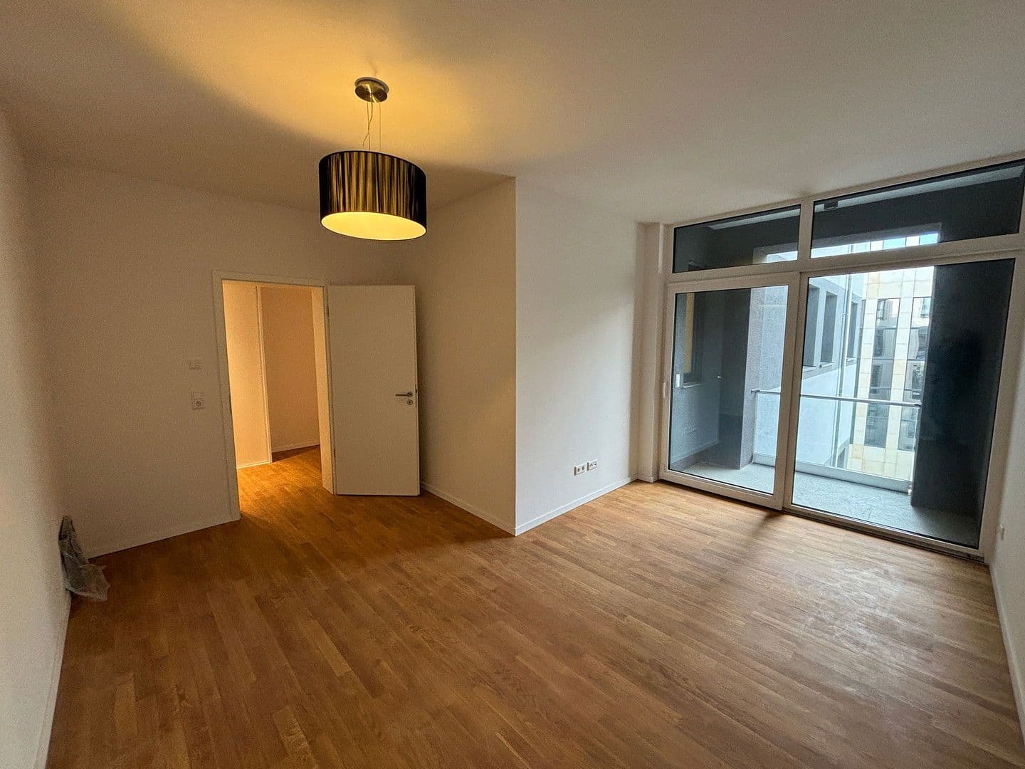 Prenájom bytu 2-izbový 77 m², Mainluststraße 13, Frankfurt am Main, Hesensko Prenájom bytu 2-izbový 77 m², Mainluststraße 13, Frankfurt am Main, Hesensko