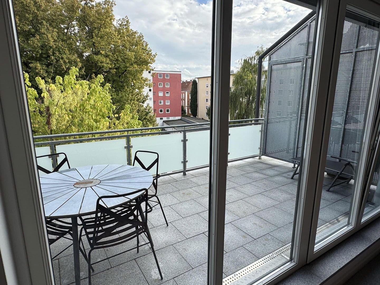 Prenájom bytu 3-izbový 102 m², Spitalstr 4, Ingolstadt, Bavorsko Prenájom bytu 3-izbový 102 m², Spitalstr 4, Ingolstadt, Bavorsko