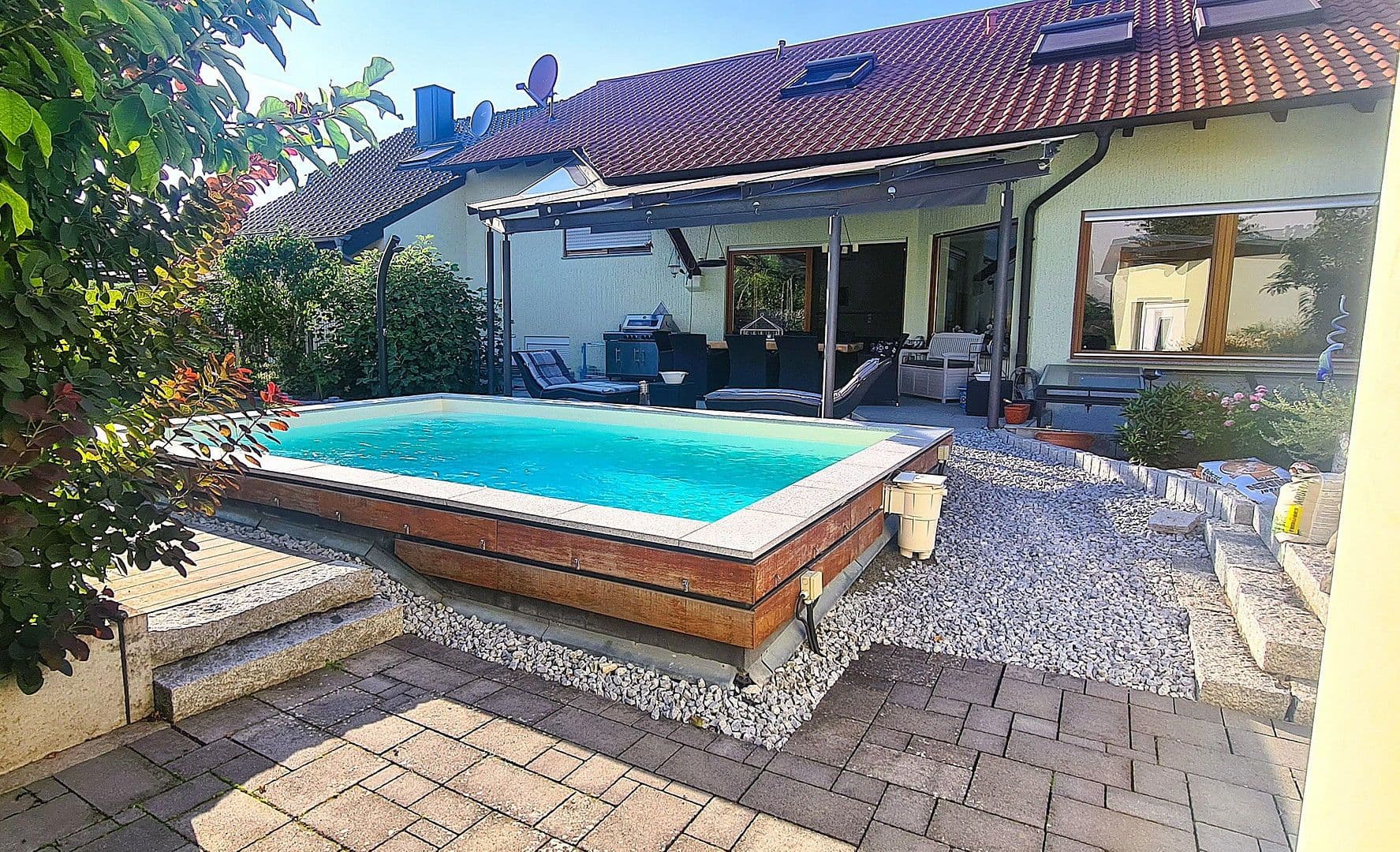 Predaj domu 235 m², pozemek 427 m², Ludwigshafen, Porýnie-Falcko Predaj domu 235 m², pozemek 427 m², Ludwigshafen, Porýnie-Falcko