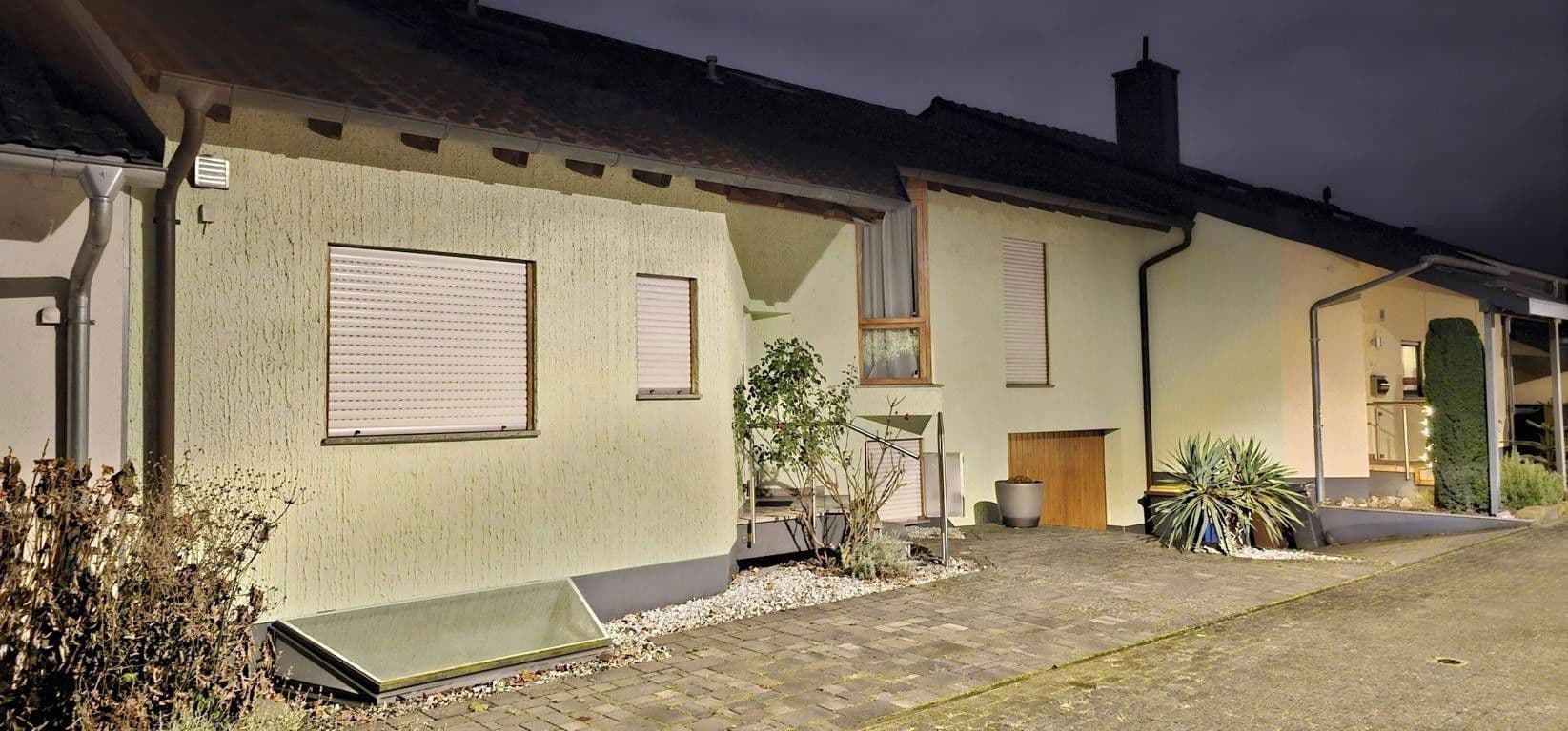 Predaj domu 235 m², pozemek 427 m², Ludwigshafen, Porýnie-Falcko Predaj domu 235 m², pozemek 427 m², Ludwigshafen, Porýnie-Falcko