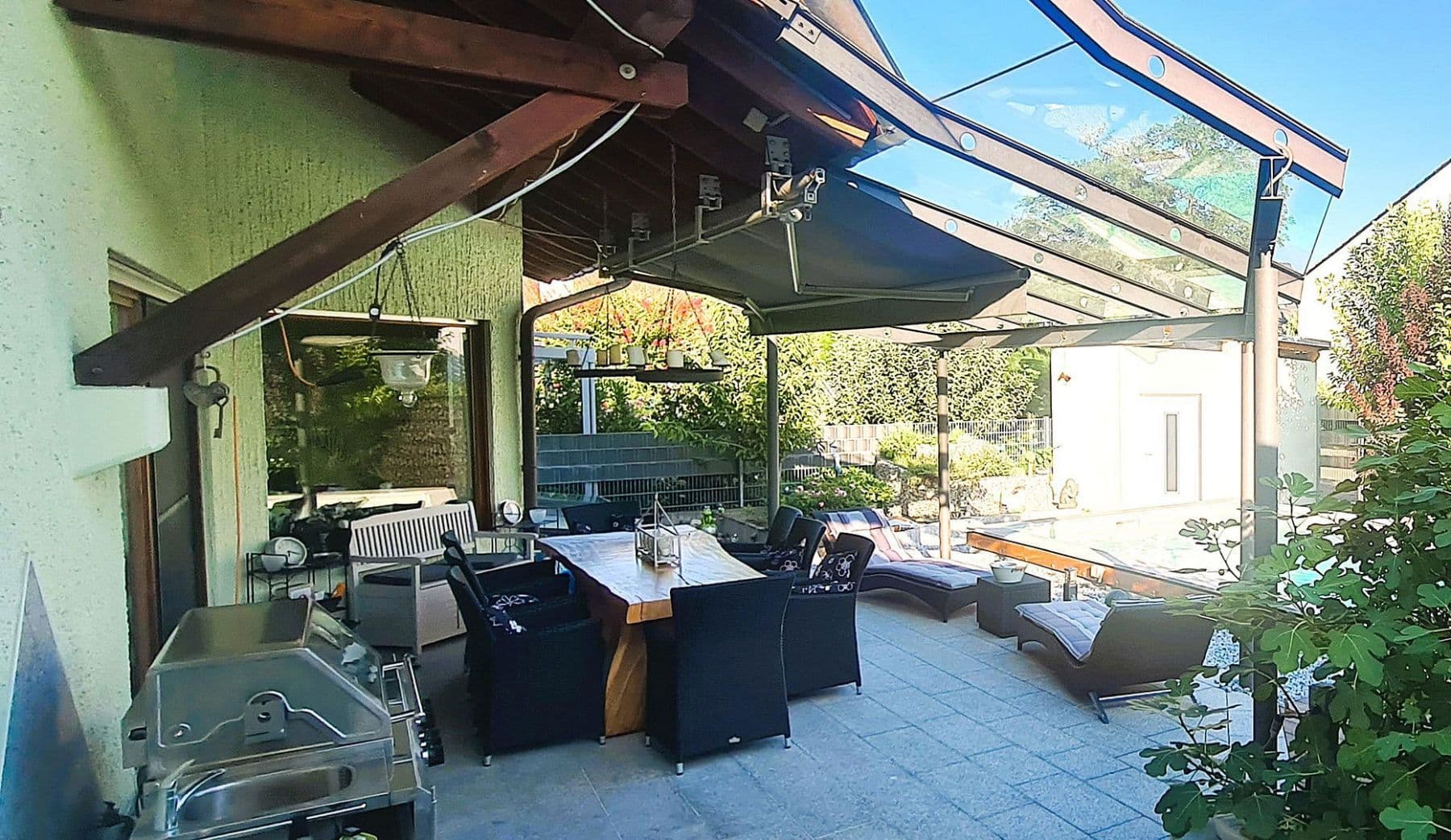 Predaj domu 235 m², pozemek 427 m², Ludwigshafen, Porýnie-Falcko Predaj domu 235 m², pozemek 427 m², Ludwigshafen, Porýnie-Falcko