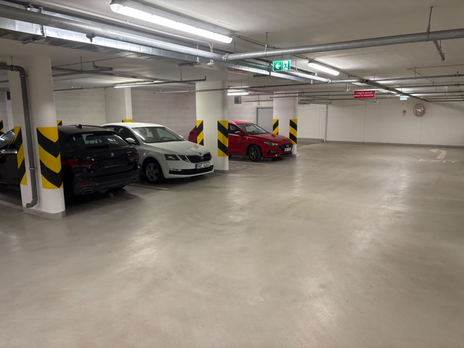 Predaj garáže 13 m², Breitfeldova, Praha, Praha Predaj garáže 13 m², Breitfeldova, Praha, Praha